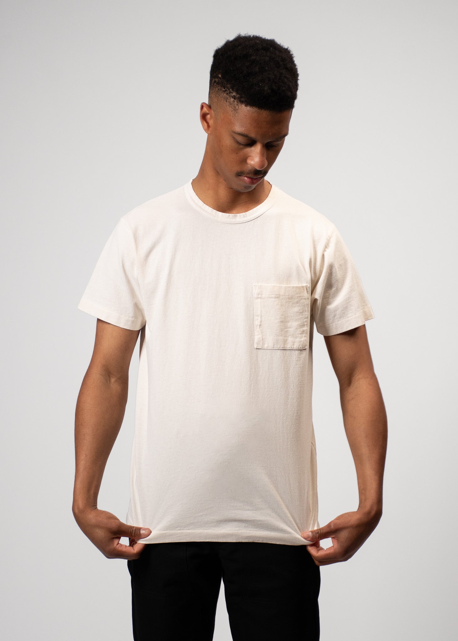DEHEN - SINGLE POCKET TEE - NATURAL