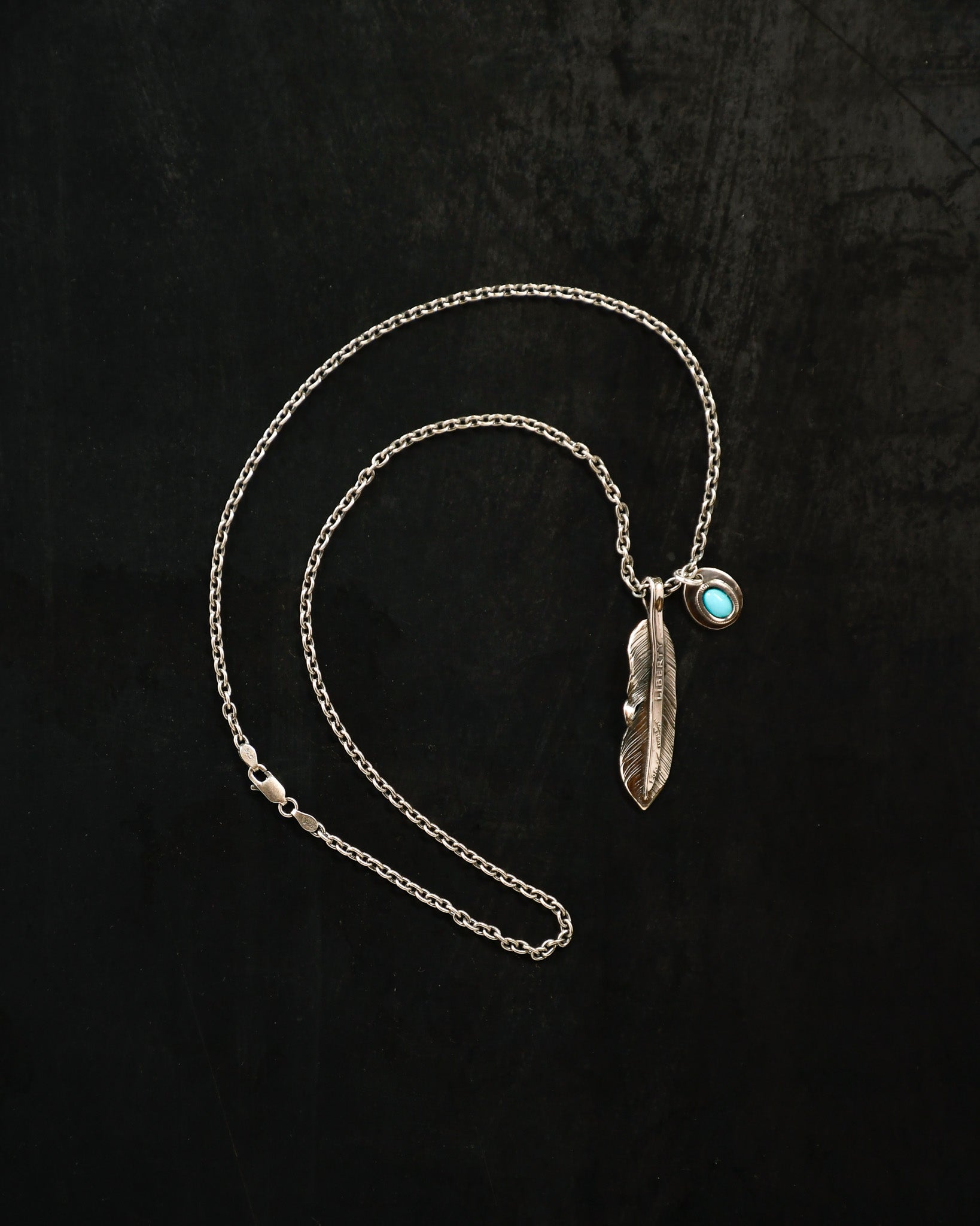 NORTH WORKS - NECKLACE - FEATHER CHARM W/TURQUOISE - 50CM - N-410