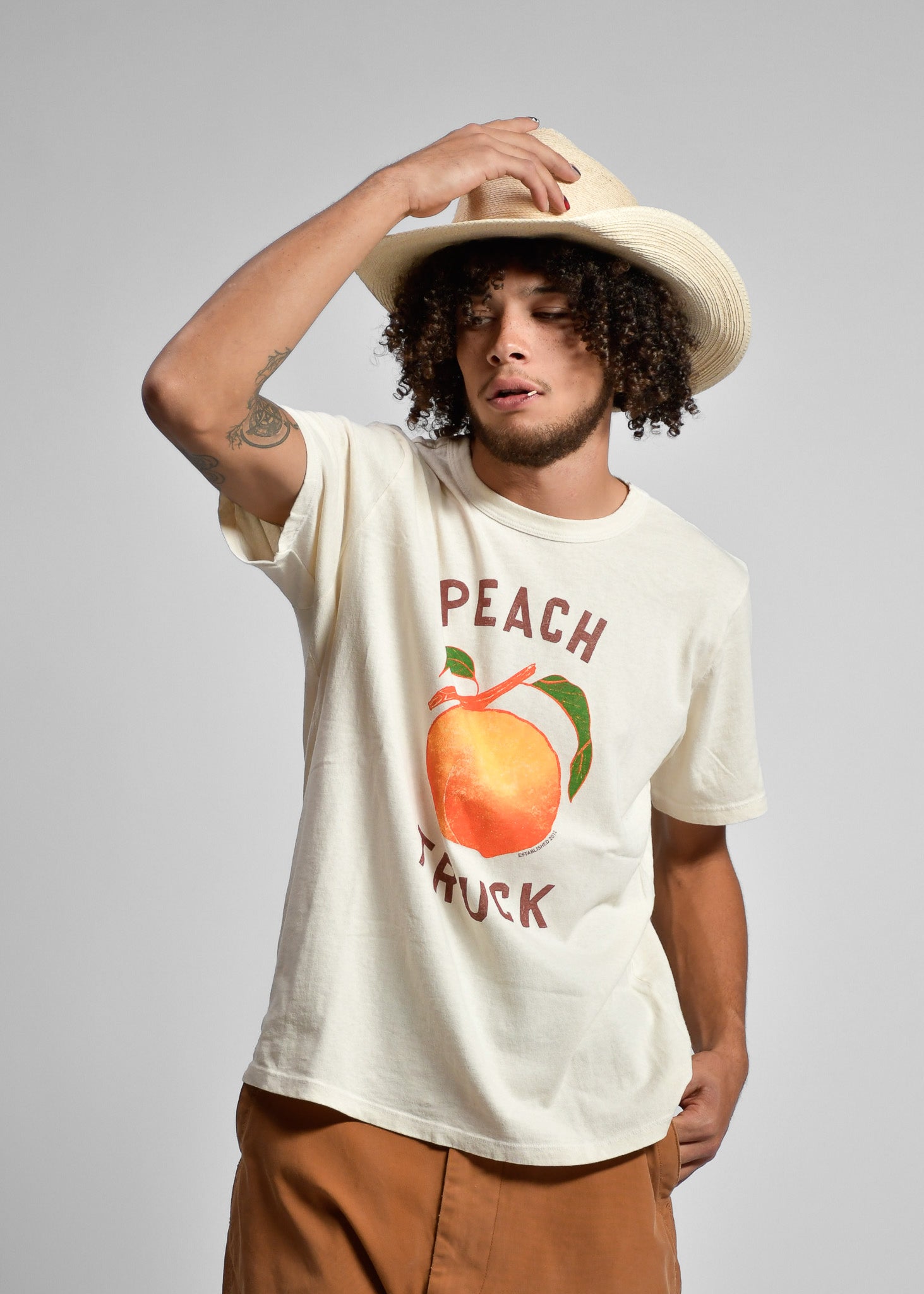 IMOGENE + WILLIE - GRAPHIC TEE - PEACH TRUCK